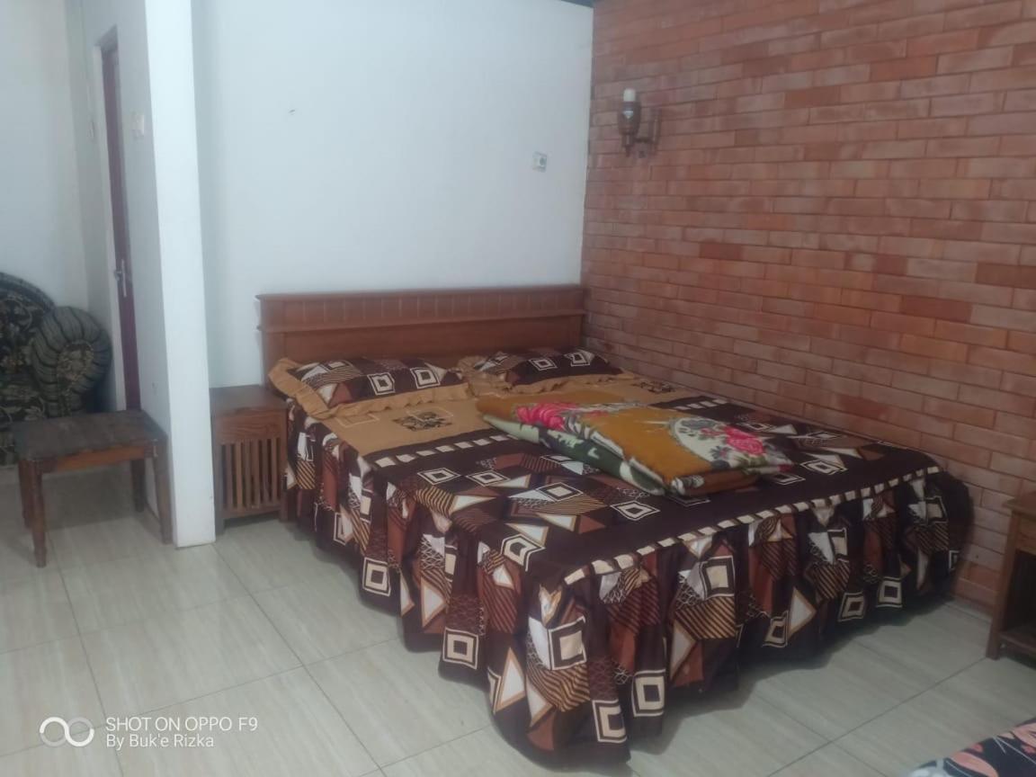 Warung Rizka Apartment Probolinggo Exterior photo